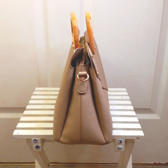 VEGAN Like Dreams EUC Everywhere Bag PVC Leather Handbag Wooden Handle… - Picture 4 of 13